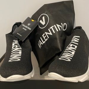Valentino Queenie Logo Slip on Sneakers. NWT size 7